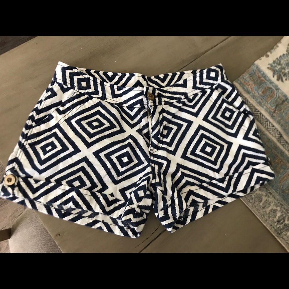 dELIA black and white shorts